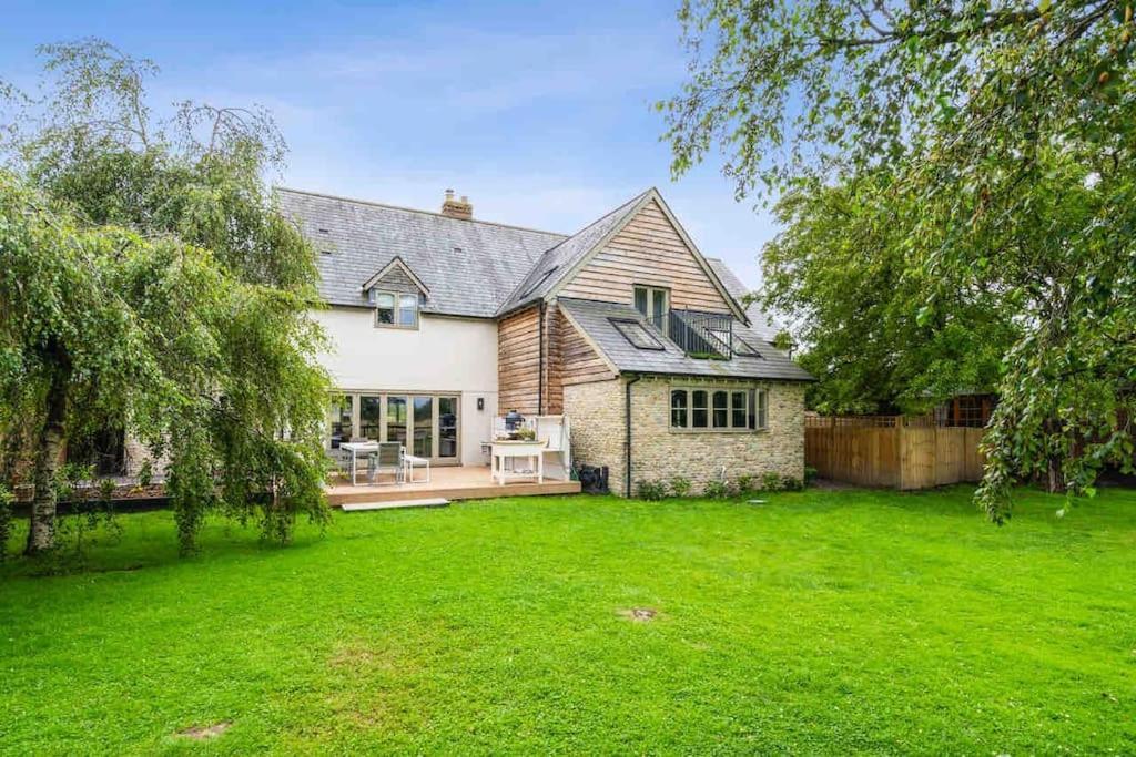 فيلا Elmcroft, Large House With Shepherds Hut جيلينغهام المظهر الخارجي الصورة